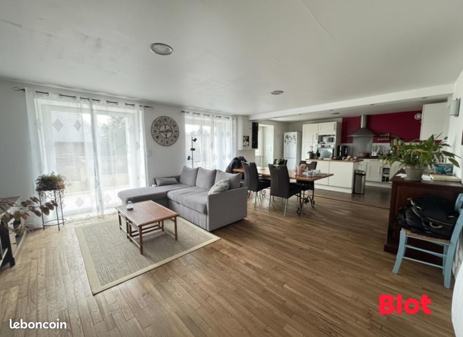 Maison 6 pièces 140 m² · à Guichen · 140 m² · 263 000 €