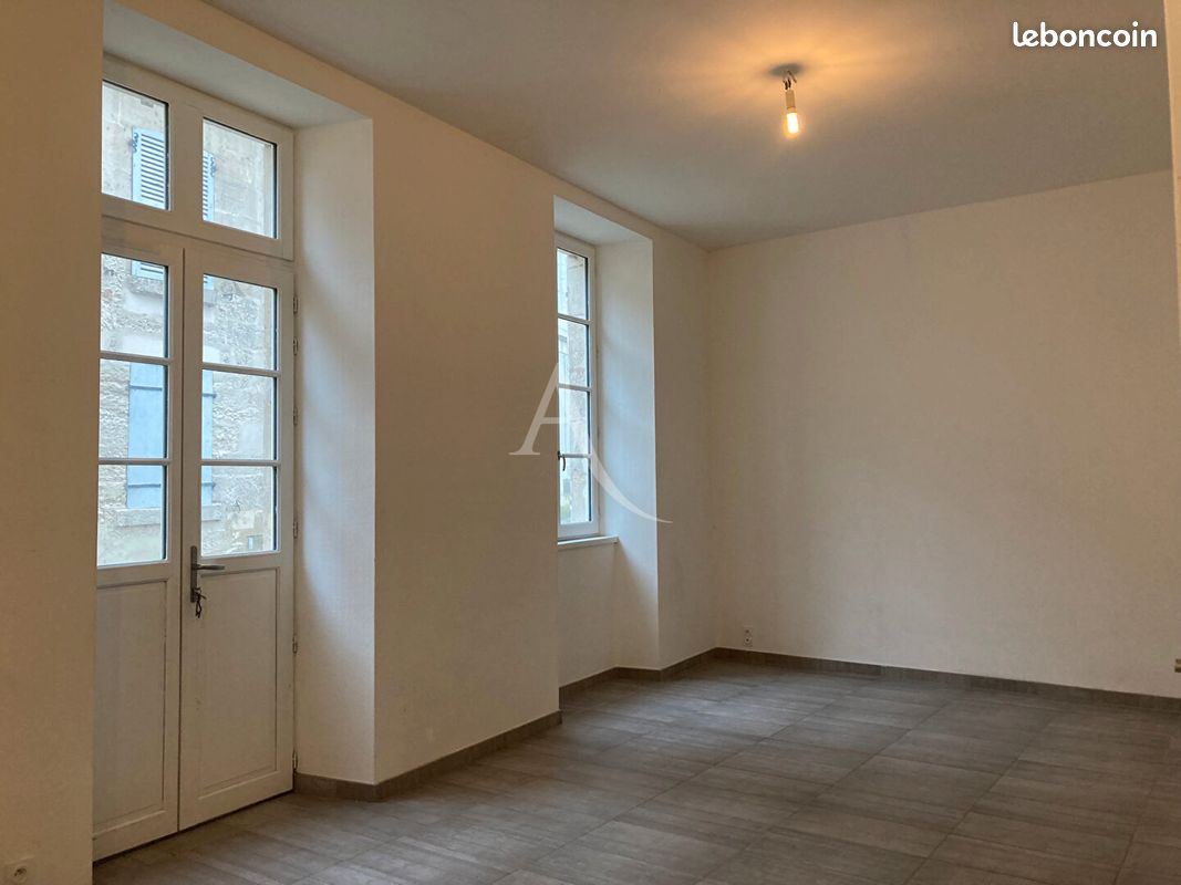 Appartement 3 pièces 57 m² · à Fontenay-le-Comte · 57 m² · 590 €/mois