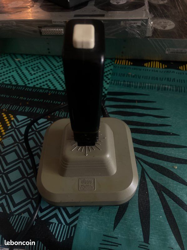 Wico "The Boss" Joystick for 2600 Atari & Commodore 64 B221 (image 2)