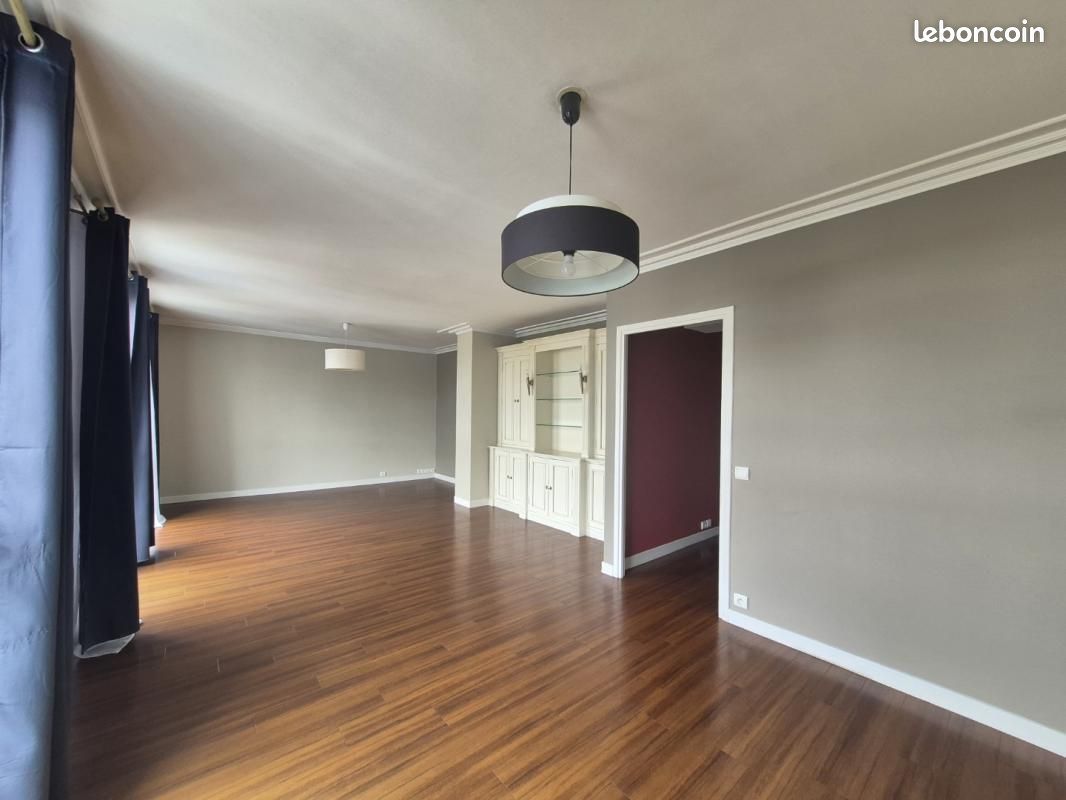 Appartement 4 pièces 106 m² · à Saint-Omer · 106 m² · 1 083 €