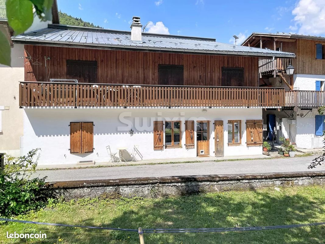 Maison 3 pièces 200 m² · à Les Houches · 200 m² · 590 000 €