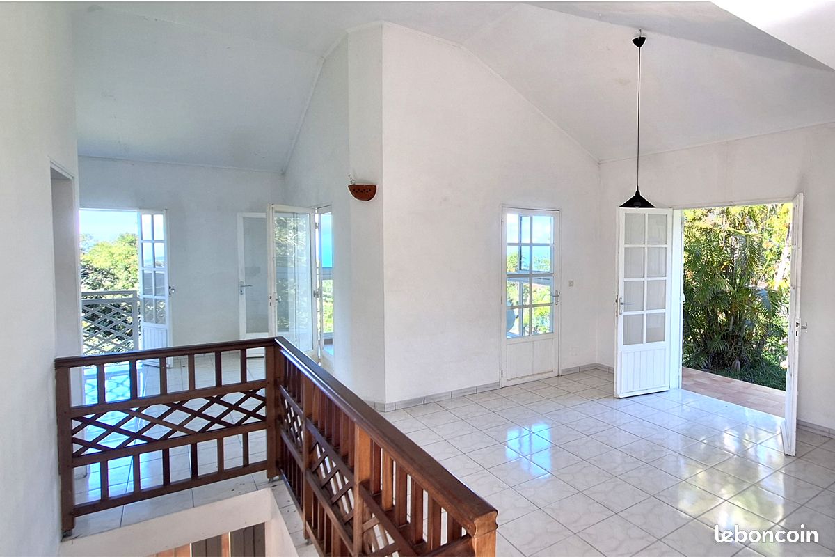 Maison 4 pièces 140 m² · au Tampon · 140 m² · 376 000 €