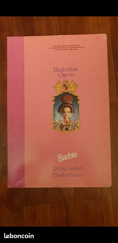 Poupée Barbie Reine Élisabeth Collection