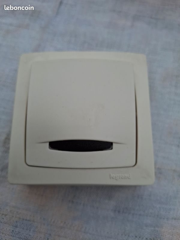 Va-et-vient à voyant Legrand Oteo 86017 (image 1)