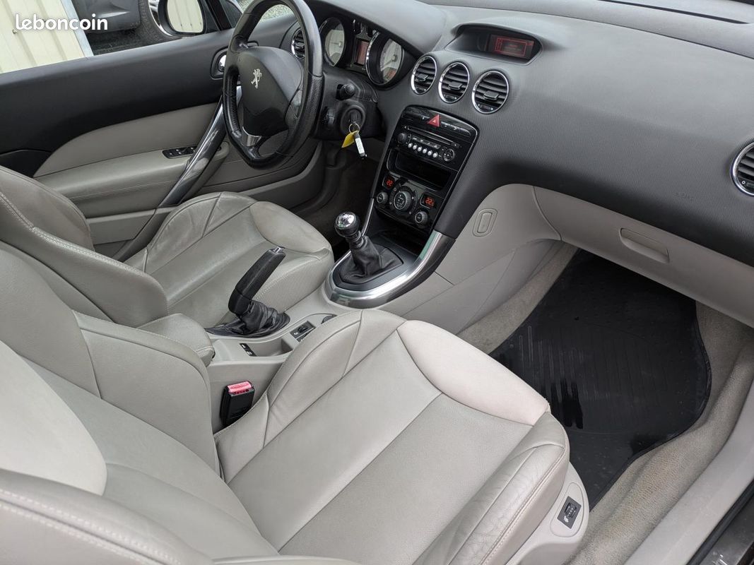 Peugeot 308 cc 2.0 hdi 136ch bvm6 (image 4)