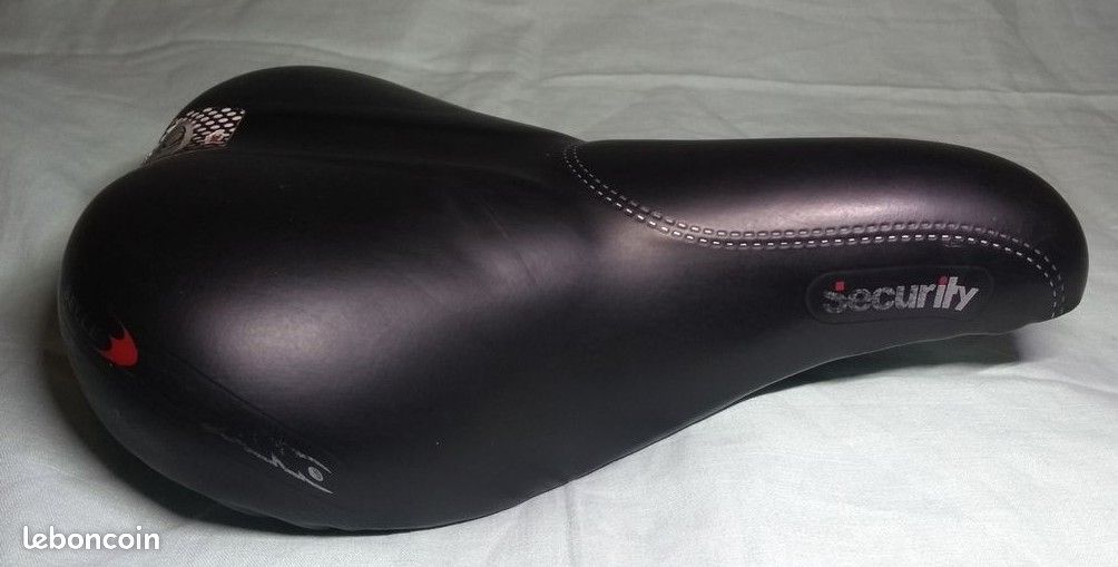 Selle Vélo De Course VUELTA BASSANO TEAM En Cuir Pro - NOS (new Old Stock) Vintage