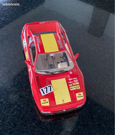 Modèle Réduit Ferrari 348 TB 1/18 De Chez Burago - Année 1989 - Rouge - Etat Neuf (sans Boîte)
