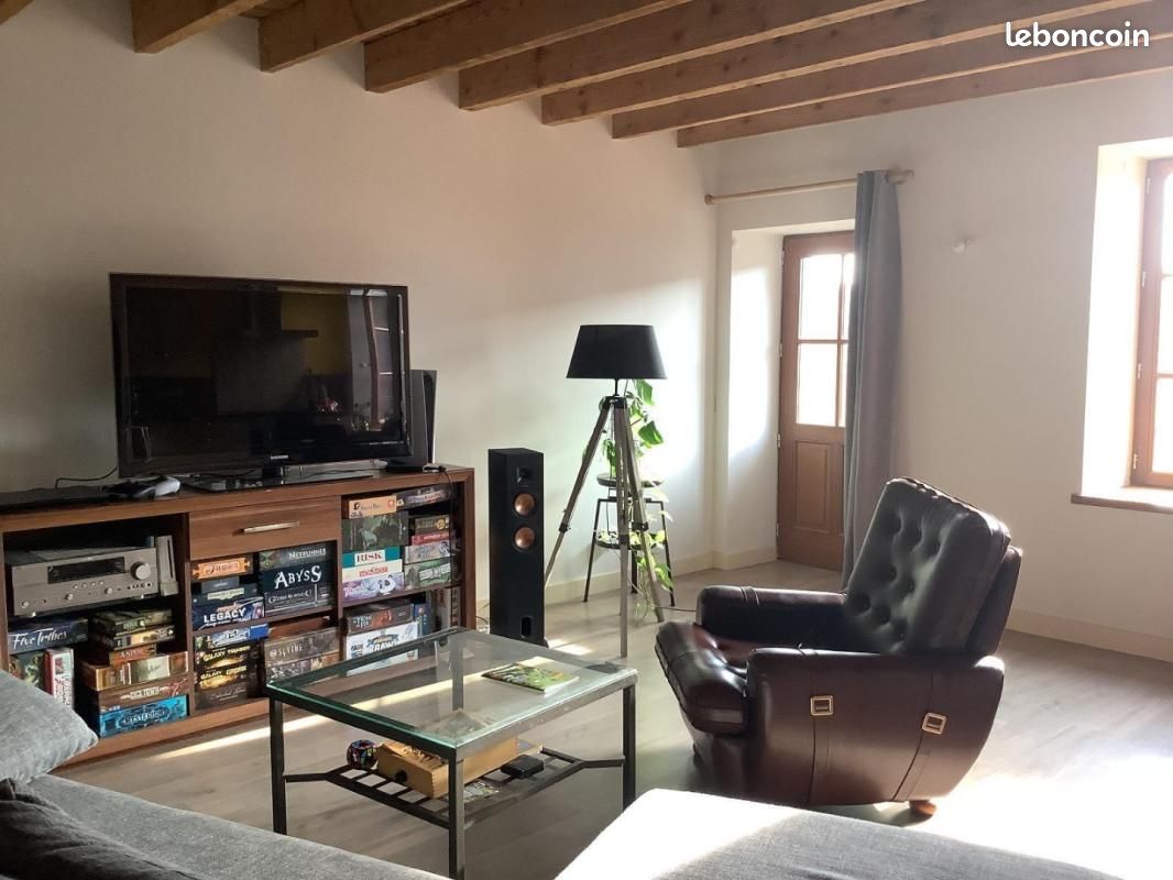 Maison 3 pièces 94 m² · à Charentay · 94 m² · 1 015 €/mois