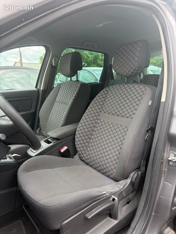 RENAULT SCENIC III 1.5 DCi 110ch - automatique 6 vitesses - 2011 - Moteur changer en neuve chez Renault facture à l’appui à 100mkm (image 4)