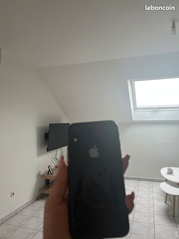 IPhone XR (image 3)