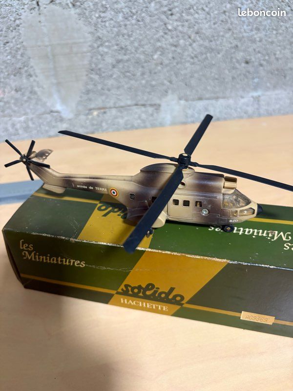 HELICOPTERE PUMA SA 330 DE L'ARMEE FRANCAISE - Solido EUR 12,90 - FR