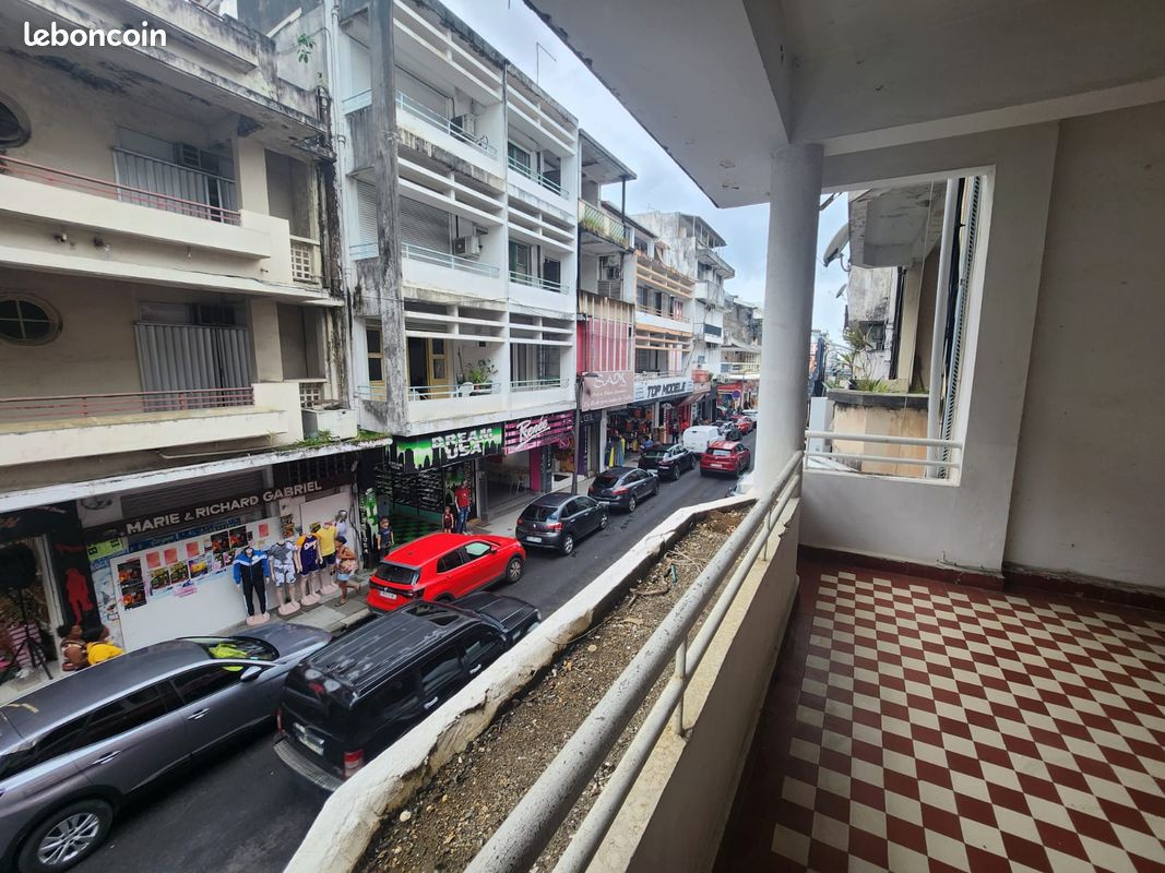 Local 240 m² Pointe-à-Pitre (image 2)