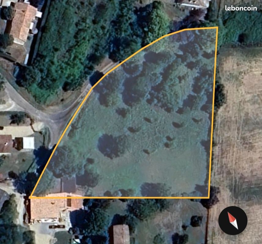 Grand terrain constructible · à Tonneins · 54 000 €