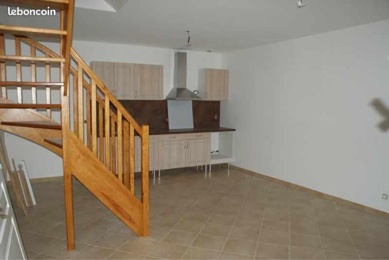 Appartement 3 pièces 69 m² · à Beaumont-de-Lomagne · 69 m² · 490 €