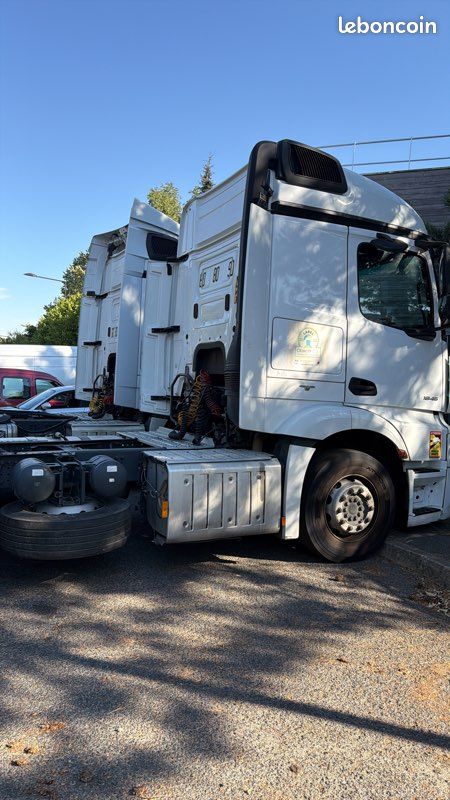 Tracteur actros 1845 (image 2)