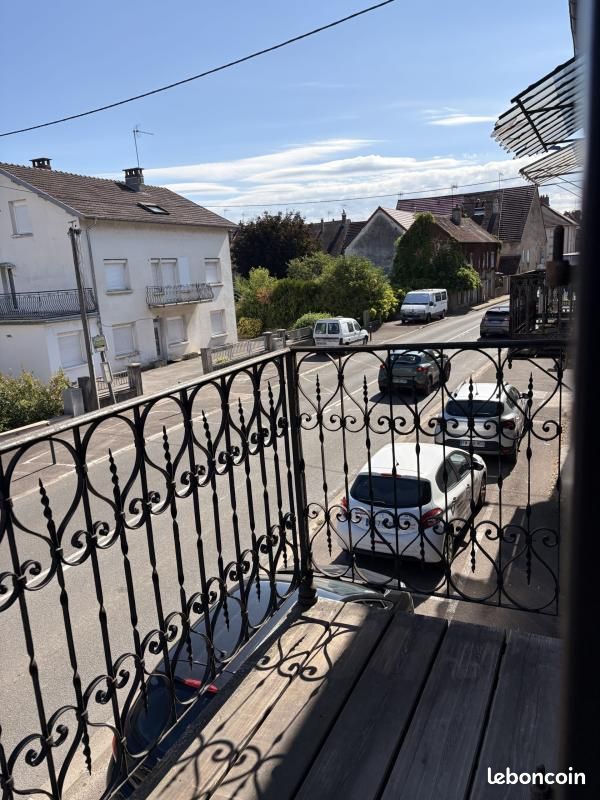 Appartement 3 pièces 76 m² · à Montmorot · 76 m² · 513 €