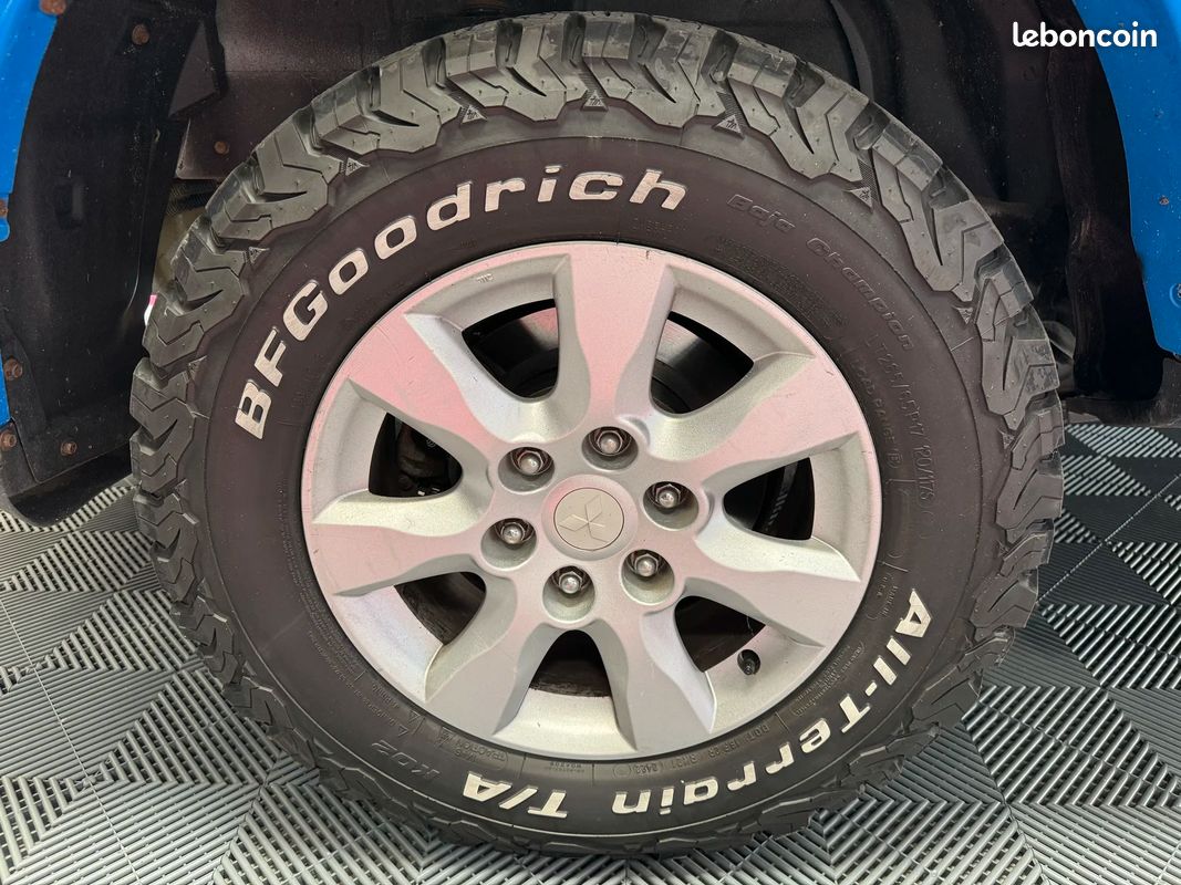 Mitsubishi PAJERO 3.2 DID 200ch (image 34)