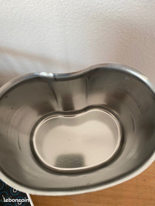 Gourde militaire avec son quart (image 2)