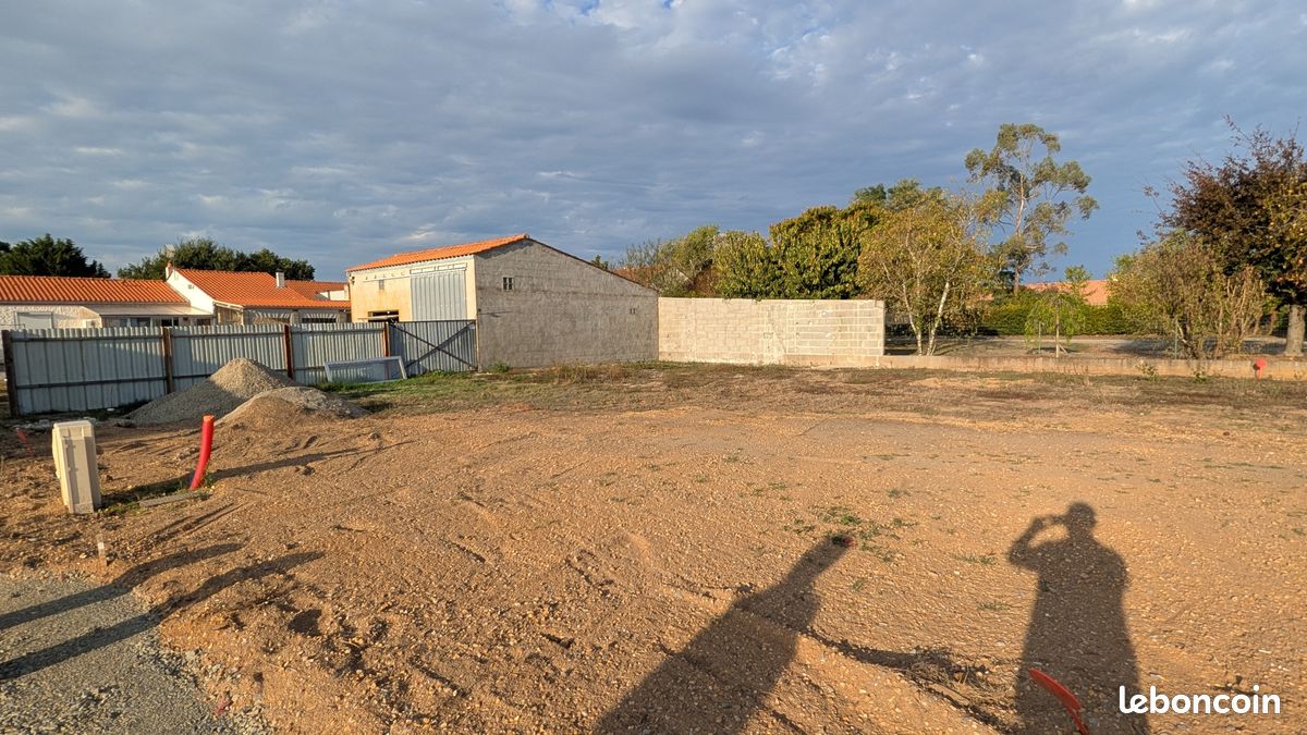 Terrain 356 m² · à Saint-Hilaire-de-Chaléons · 356 m² · 79 000 €