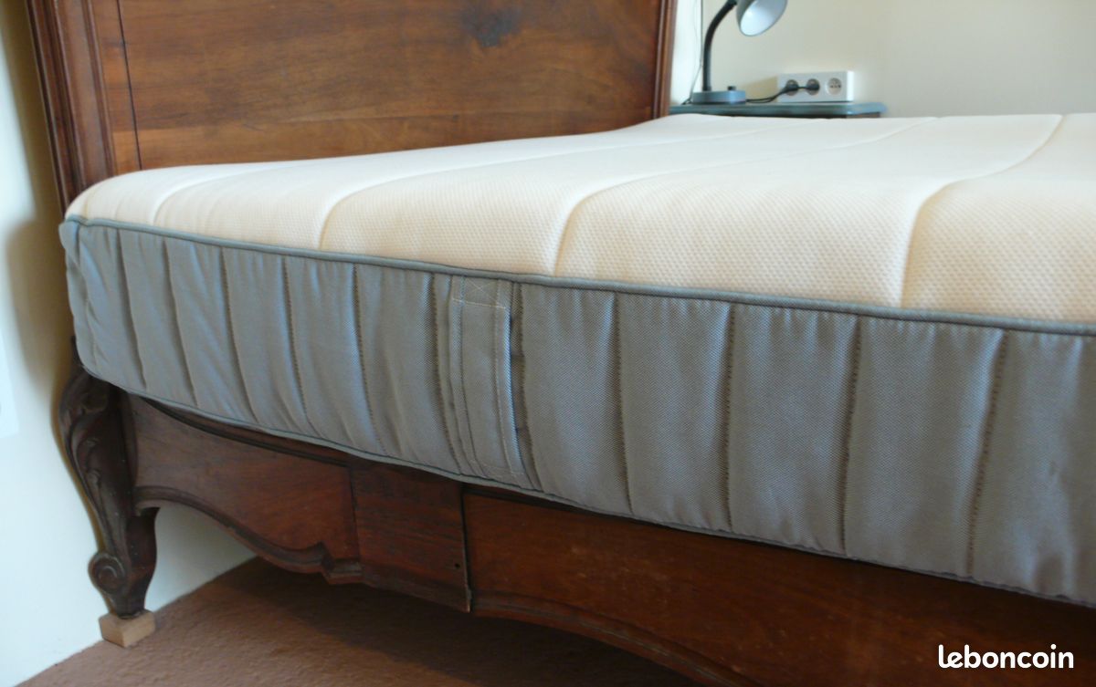 Lit ancien 140x200 en bois avec sommier et matelas presque neuf (image 7)