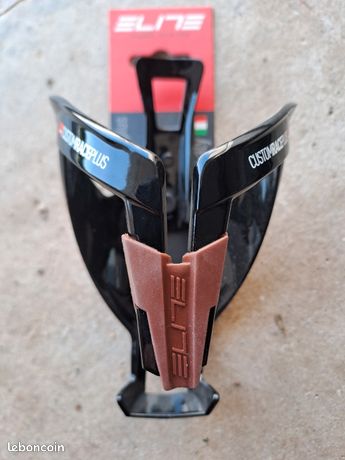 Porte-bidon Carbone T700 – Ultra-léger 18 G, Ouvert à Droite, 3K Brillant/mat – Pour Bouteilles 72-74 Mm – VTT, Route, Pliant
