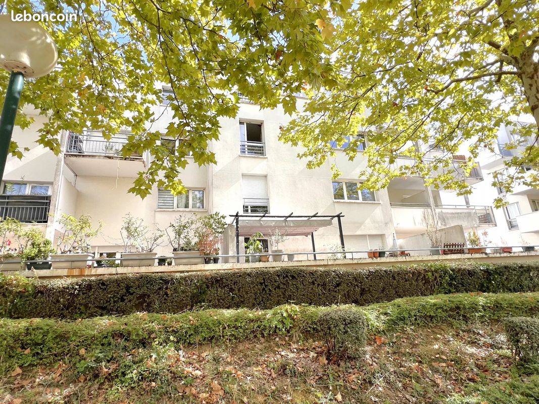 Appartement 3 pièces 80 m² · à Plaisir · 80 m² · 239 000 €