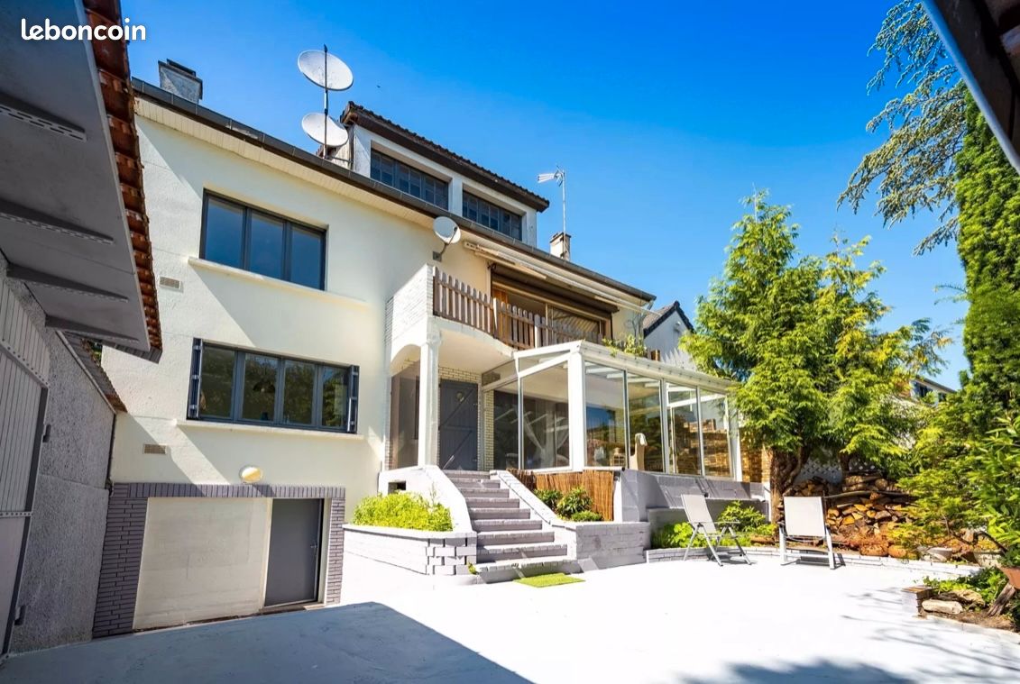 Maison 10 pièces 250 m² · à Ormesson-sur-Marne · 250 m² · 720 000 €