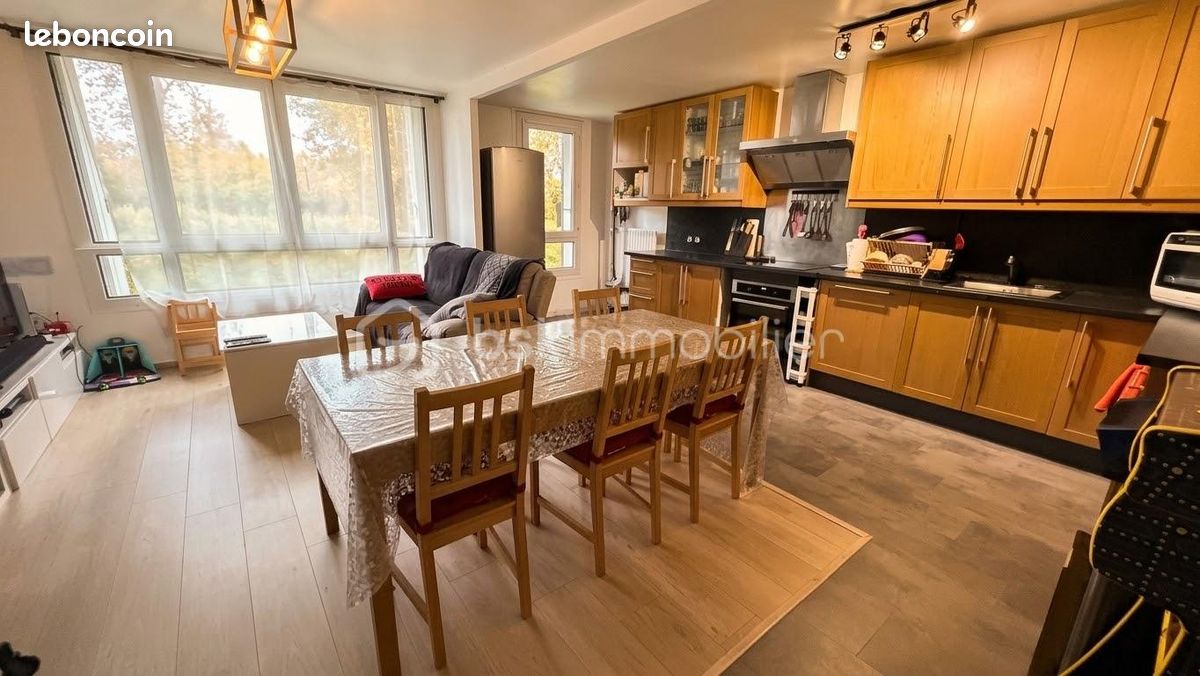 Appartement 4 pièces 81 m² · à Guyancourt · 81 m² · 239 000 €
