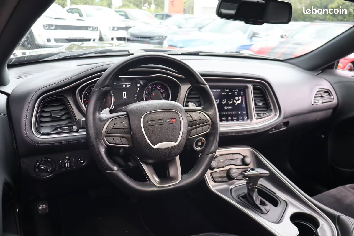 Dodge CHALLENGER R/T Widebody 5.7 HEMI V8 373 ch BVA8 – Alpine – CarPlay – Widebody (image 14)