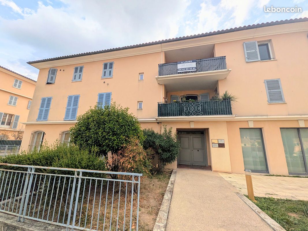 Appartement 3 pièces 56 m² · à Châteauneuf-le-Rouge · 56 m² · 949 €/mois
