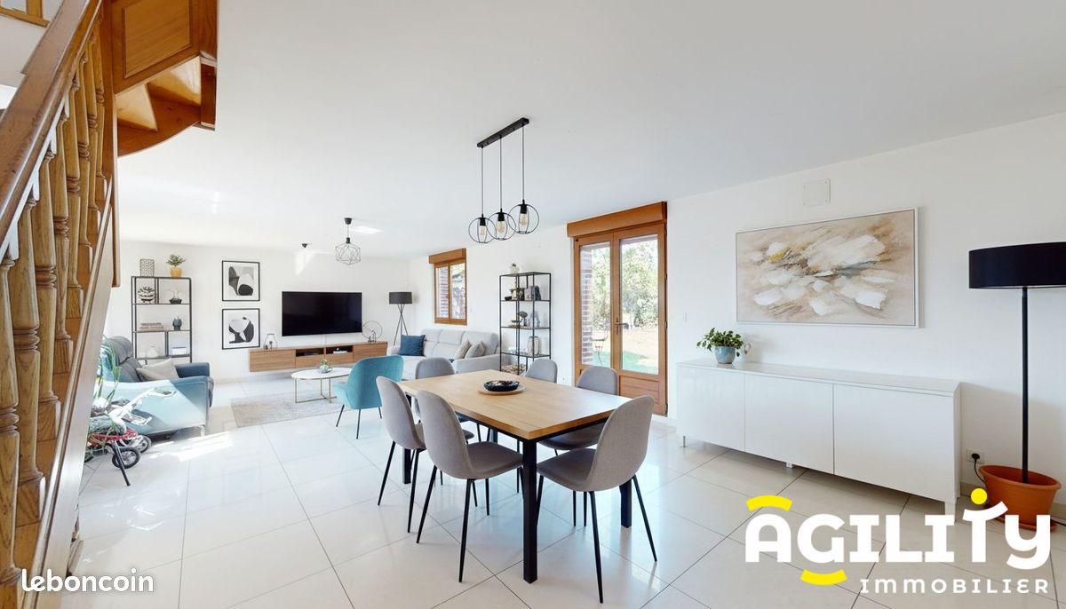 Maison 6 pièces 223 m² · à Hecq · 223 m² · 332 500 €