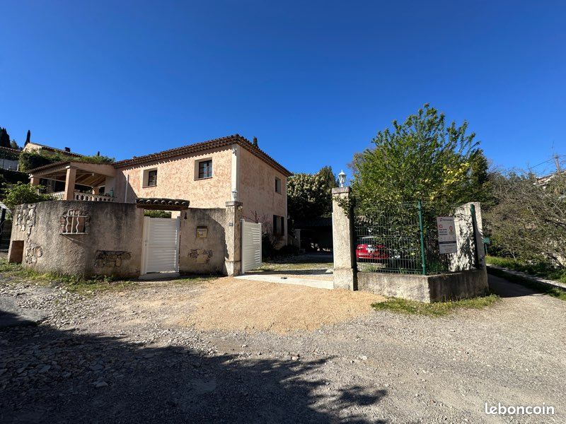 Maison 6 pièces 150 m² · à La Roquette-sur-Siagne · 150 m² · 590 000 €