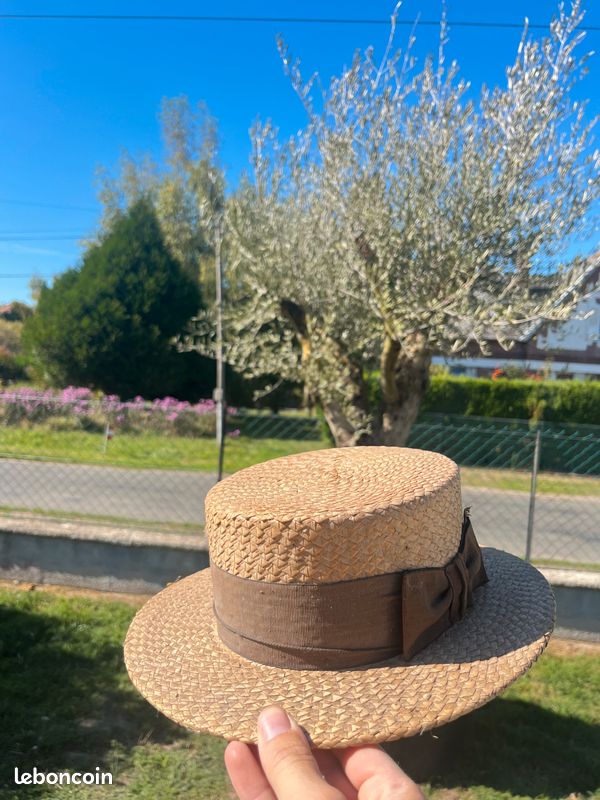 Chapeau (image 1)