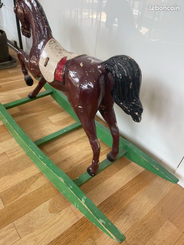 Cheval à bascule (image 3)