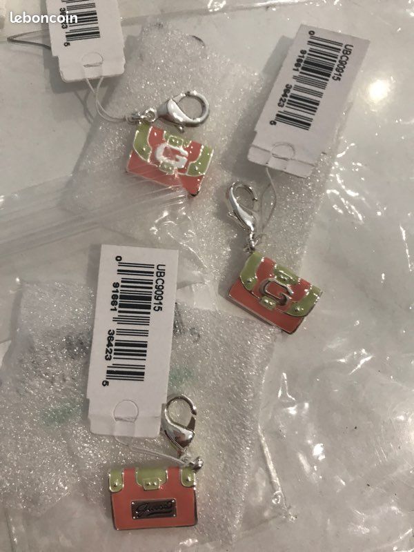 Charm’s Guess neuf + sachets cadeau individuels tissus (image 2)