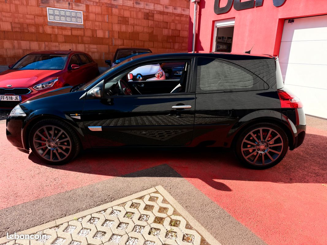 Renault mégane 2 rs 225 ch – seulement 55 300 km – état exceptionnel – historique complet (image 5)