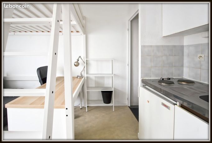 Studio 1 pièce 17 m² — 17