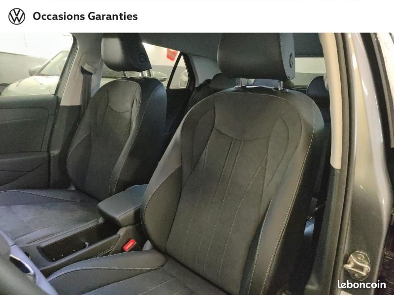 Volkswagen T-Roc 1.5 eTSI 150ch Style DSG7 (image 34)