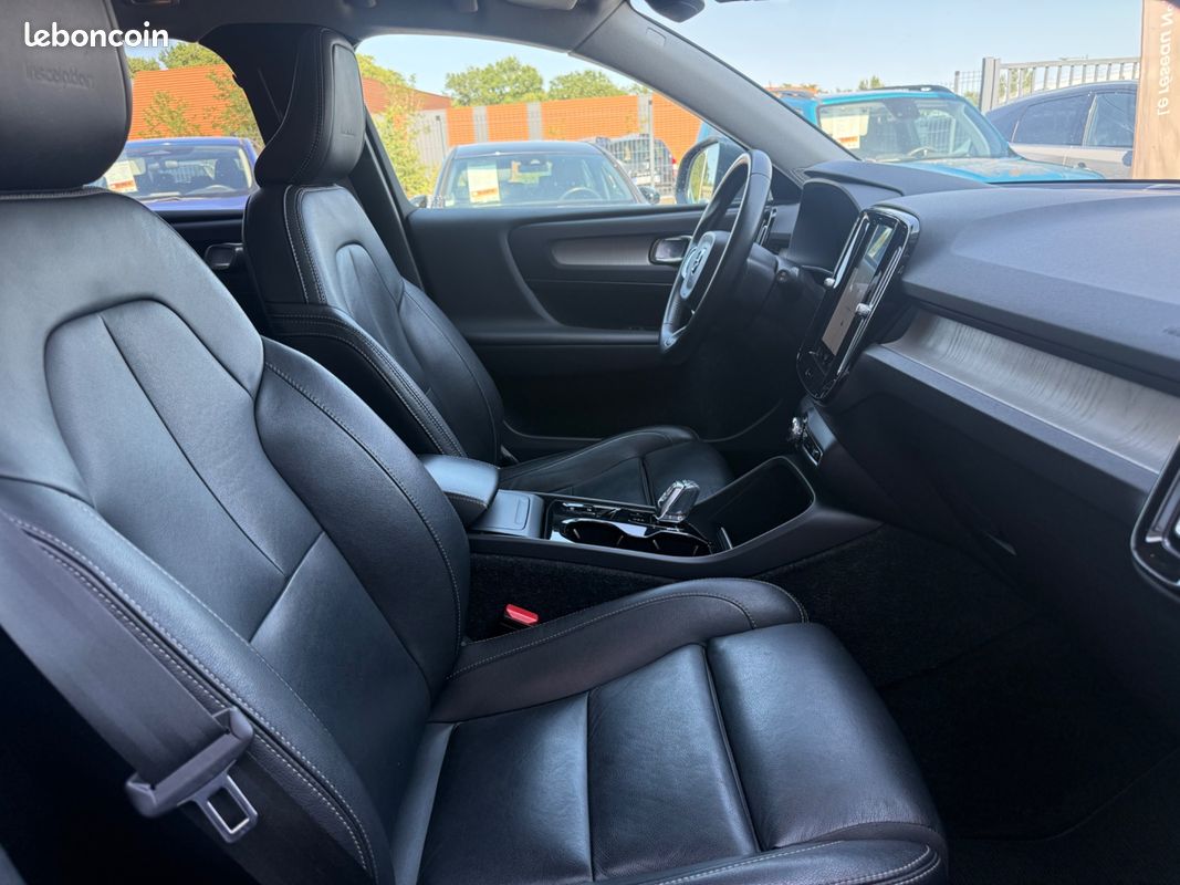 VOLVO XC40 1.5 T3 165 2WD GEARTRONIC INSCRIPTION LUXE Bva - ATTELAGE ESCAMOTABLE ELECTIQUEMENT (image 14)