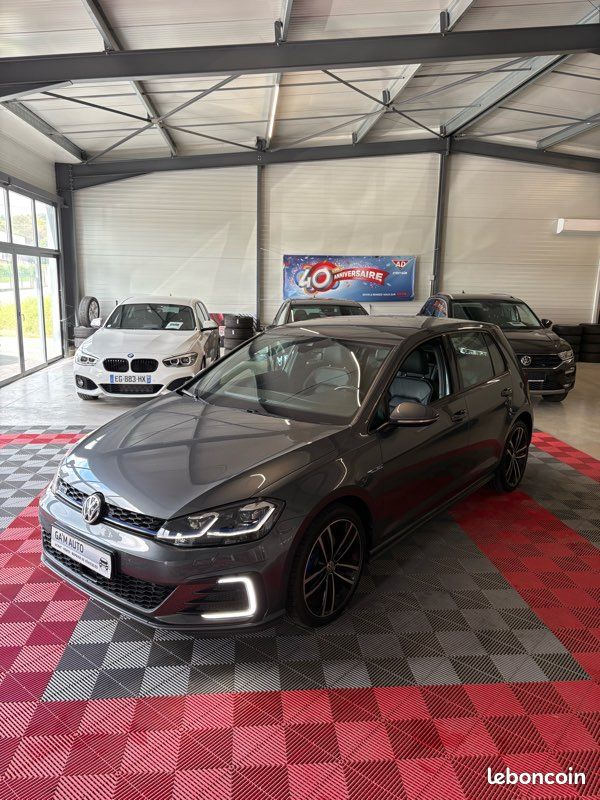 VOLKSWAGEN GOLF 7.5 GTE 204cv DSG6 HYBRIDE 5 Portes (image 14)