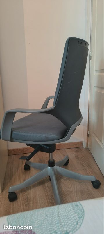 Chaisse de bureau (image 1)