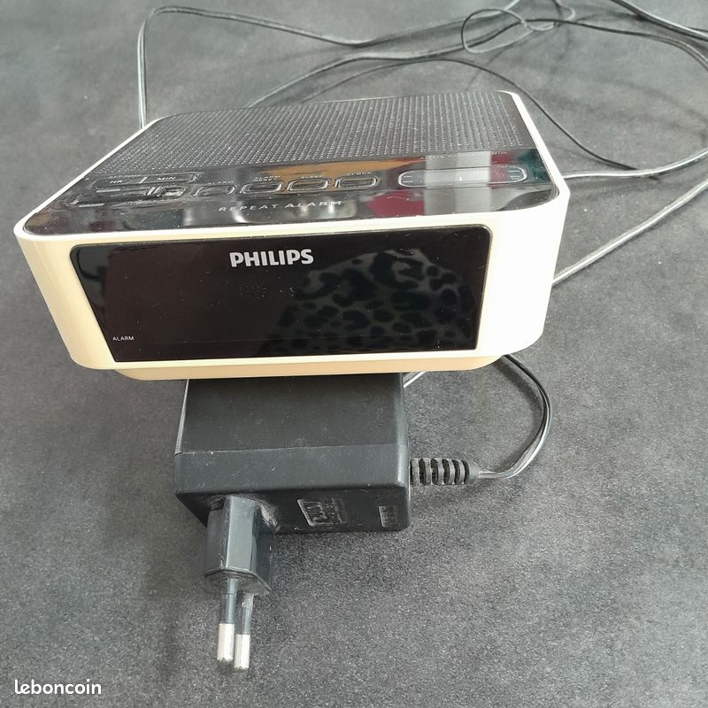 Petit radio réveil Philips (image 1)