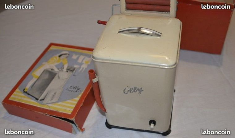 ANCIEN LAVE LINGE de poupée vintage CICLONE en très bon état dans sa