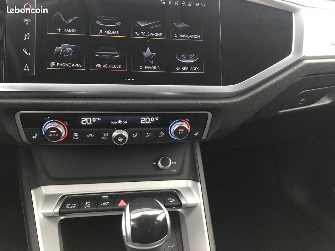 AUDI Q3 45 TFSIe 245 ch S tronic 6 Design (image 27)