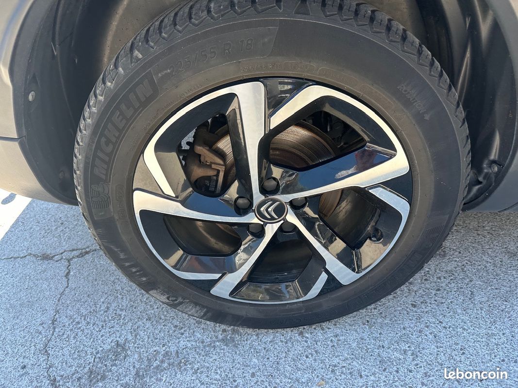 Citroën C5 AIRCROSS C-Series 1.6 225 Plug in Hybrid Rechargeable e-EAT8 Boîte auto {ATTELAGE - CAMERA - CLIM - CARPLAY} (image 11)