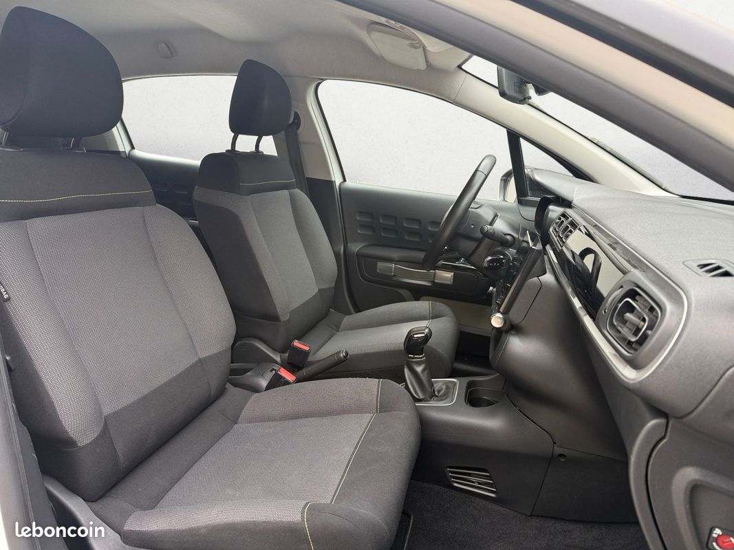 CITROEN C3 GENERATION-III 1.2L 82CH SHINE * DISTRIBUTION NEUVE * GPS * RADARS RECUL * CARPLAy (image 6)