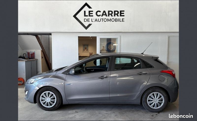 Hyundai I30 1.6 CRDI110 PACK BUSINESS BLUE DRIVE 5P (image 2)