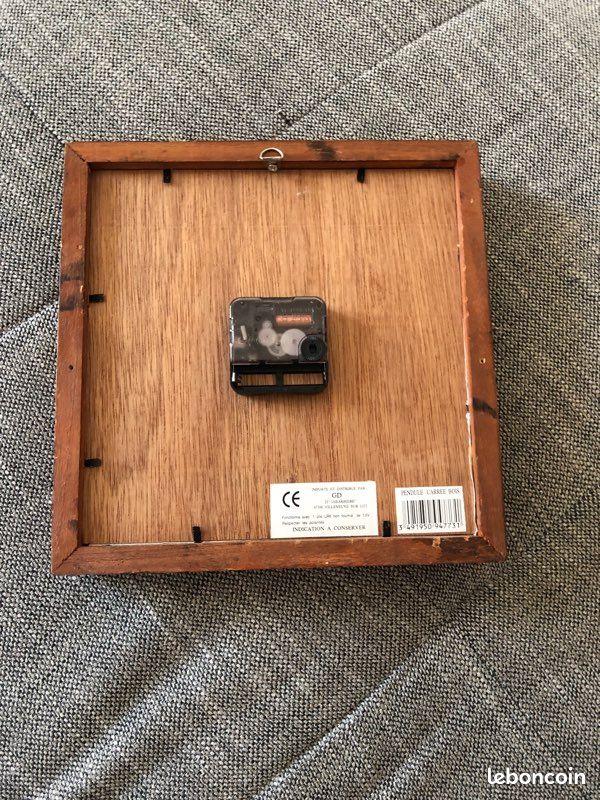 Horloge murale en bois (image 4)
