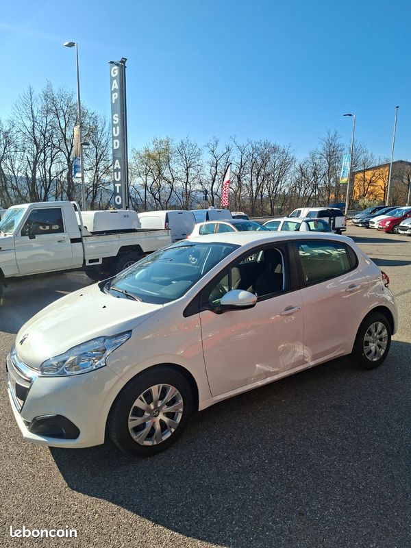 Peugeot 208 hdi 100 cv (image 2)
