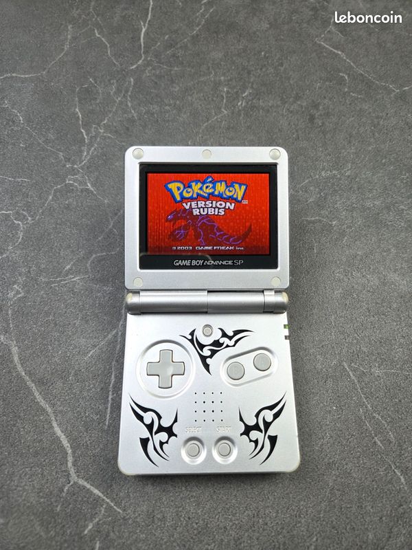 Nintendo GameBoy advance SP édition Limitée Tribal modèle AGS-101